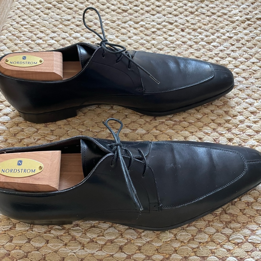 Santoni Men’s Black Leather Oxford Shoe